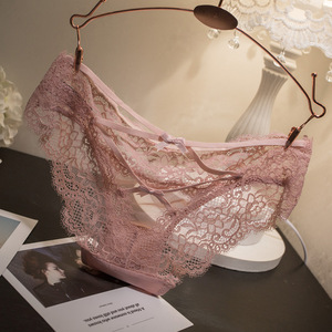 Braguitas de mujer sin costuras de elastano/poliéster con control medio, sexy, con encaje bordado, de talle bajo, con diseño cruzado hueco y transparente - Product Image 2