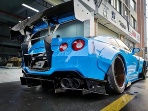Kit carrosserie large style LB2 pour Nissan GT-R R35 2007-2023 : pare-chocs avant et arrière, jupes latérales, spoiler, capot - Product Image 3
