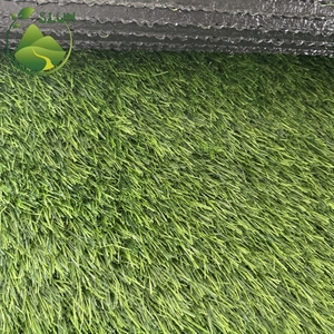 Clous en forme de U <span class=keywords><strong>pour</strong></span> l'aménagement paysager de <span class=keywords><strong>gazon</strong></span> artificiel Granules de caoutchouc noir Remplissage synthétique <span class=keywords><strong>Gazon</strong></span> artificiel <span class=keywords><strong>pour</strong></span> terrain de football - Product Image 4