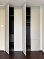 Armoire de chambre modulaire sur mesure, grande capacité, construction en bois écologique et durable, design moderne, mobilier de maison