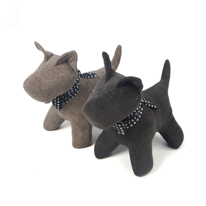 Fabricant de butées de porte lestées de haute qualité pour chiens - Bloque-porte souple en chenille en forme d'animal avec nœud papillon pour la décoration intérieure (1 kg) - Product Image 3