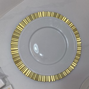 <span class=keywords><strong>Assiettes</strong></span> de présentation en plastique réutilisables noires à nervures florales de 13 pouces pour événements en gros, fêtes, mariages, festivals, baby showers - Product Image 5