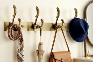 Perchero Metálico Clásico de Pared con 4 Ganchos, Resistente al Óxido, para Almacenamiento de Ropa en el Baño - Product Image 3