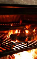 Matériel de restauration pour hôtels et restaurants, barbecue argentin en acier inoxydable 304, style lift, à charbon de bois