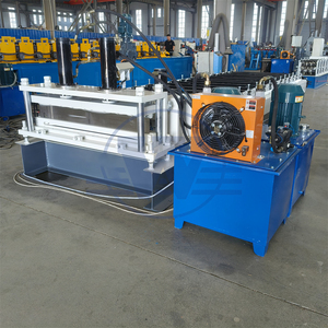 Machine de formage à froid pour tôles métalliques, pour la fabrication de panneaux de sécurité galvanisés et de portes en acier, pour le revêtement mural et la fabrication de portes manuelles. - Product Image 5