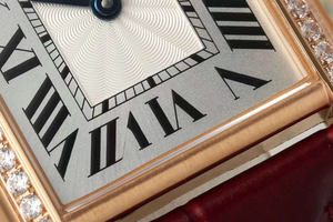 Reloj mecánico automático moderno y elegante con bisel con incrustaciones de diamantes, correa de cuero con estampado de cocodrilo rojo vino, resistente al agua - Product Image 4