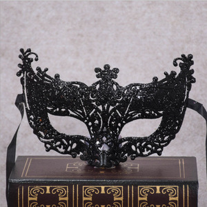 Modische Make-up Sexy Venezianische Kostüme Party Plastik Venezianische Maske mit Diamanten für Party Club - Product Image 1