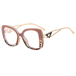 Occhiali da Sole a <span class=keywords><strong>Occhio</strong></span> di Gatto per Donna, Montatura Grande a Forma di Cuore Triangolare Invertito, Fotocromatici, Anti-Luce Blu, Design Semplice e Colorato - Product Image 4