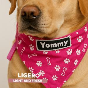 Pañuelo para Perro Yommy Rojo con Estampado de Huesos y Huellas para Mascotas - Product Image 6