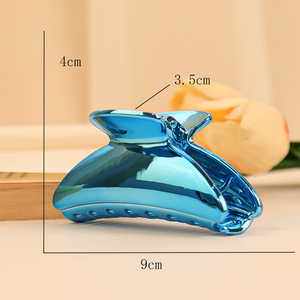 Vente en gros de pinces à cheveux métalliques de 9 cm, couleur métallique, style coréen, grande pince à cheveux en plastique pour un usage quotidien - Product Image 6