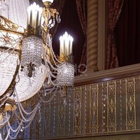 Lustre en cristal doré orné ANNO, style Empire, à plusieurs niveaux, avec bras porte-bougies, pour théâtre et salle de bal
