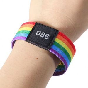 Pulsera Elástica con Código QR y NFC Personalizada para Festivales de Música, con Diseño de Arcoíris Tejido - Product Image 3