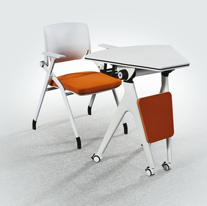 Mesa de entrenamiento plegable en forma de abanico con panel lateral naranja y ruedas para oficina, formación y discusiones en grupos pequeños - Product Image 3