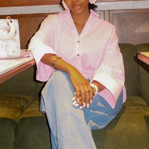 Fabricants de vêtements : Blouses et chemises pour femmes, hauts amples, chemisier à col revers et col en V à simple boutonnage, chemise unie élégante et décontractée pour femmes - Product Image 2