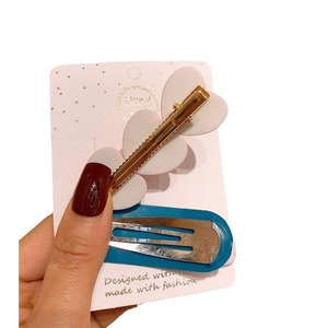 Pinzas para el cabello de estilo coreano para niñas, lindas pinzas BB con diseño de corazón de princesa en bloques de color, pinzas para el cabello de bebé, pinzas para el cabello populares en línea. - Product Image 5