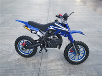 Moto automatique 49cc homologuée pour la route - Vente flash