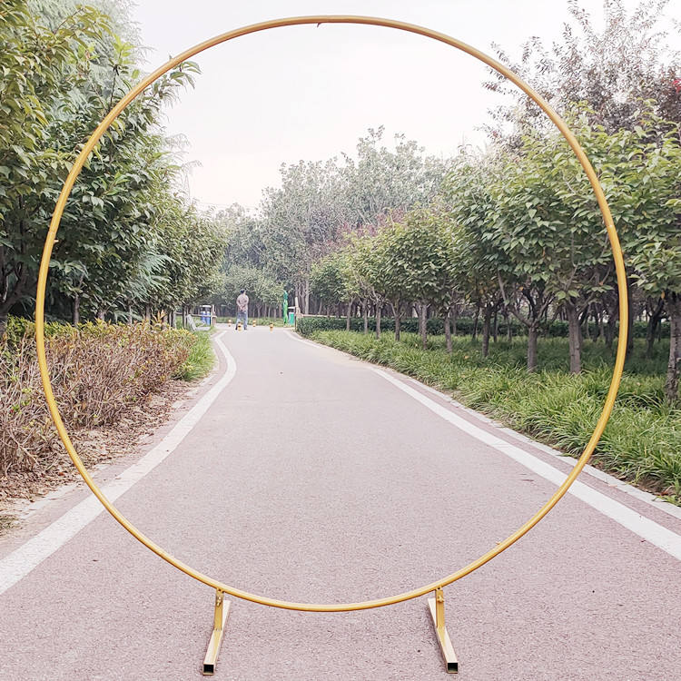 2.5 meter diameter golden bracket