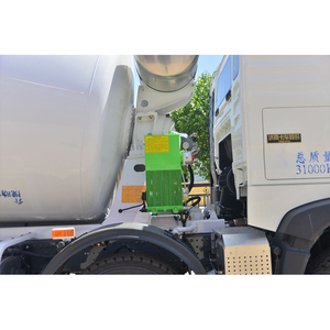 Camion malaxeur à béton HOWO TX 340 HP 8x4 de Chine, certifié sécurité anti-collision européenne, pour le transport de béton - Product Image 5