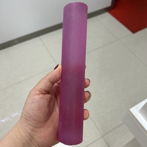 พลอยทับทิมสีชมพูสังเคราะห์รูปทรงกระบอก น้ำหนัก 1 กิโลกรัม วัตถุดิบแซฟไฟร์สังเคราะห์สำหรับเจียระไน ลูกปัดพลอยหลวม - Product Image 1