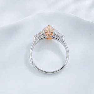 Bagues de fiançailles de luxe pour femmes en or <span class=keywords><strong>rose</strong></span> et blanc 18 carats avec diamant <span class=keywords><strong>rose</strong></span> fantaisie cultivé en laboratoire à trois pierres et tige droite en forme de goutte d'eau, bagues tendance - Product Image 2