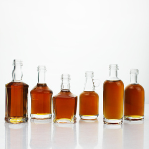 Mẫu Miễn Phí Nhãn Hàng Theo Yêu Cầu Chai Thủy Tinh Mini Rỗng <span class=keywords><strong>50</strong></span> <span class=keywords><strong>Ml</strong></span> 100Ml 200Ml 350Ml 750Ml Cho Rượu <span class=keywords><strong>Vodka</strong></span> Rượu Mạnh - Product Image 1