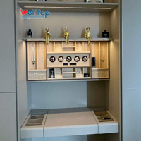 Miroir de maquillage de garde-robe personnalisé panier de levage intelligent électrique à commande vocale armoire de rangement de bijoux en cuir