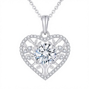 Collier de luxe tendance en argent sterling S925 avec moissanite en forme de cœur, sertie griffe, 1,0 ct, couleur D, pureté VVS - Product Image 3