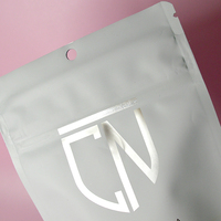 Logo personnalisé 3.5g 7g 14g 28g Sac en plastique laminé anti-odeur Stand Up Doypack Pouch Child Proof Refermable Zipper Mylar Bags