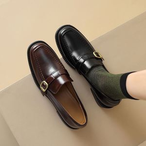 Zapatos Casuales con Hebilla Estilo Británico para Mujer, Mocasines de Horma Ancha con Punta Cuadrada, Tacón Cuadrado Retro y Cuero Genuino - Product Image 3