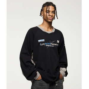 T-shirt à manches longues personnalisé style rétro sportif avec empiècements, collection Printemps 2026, design américain, haut décontracté - Product Image 2