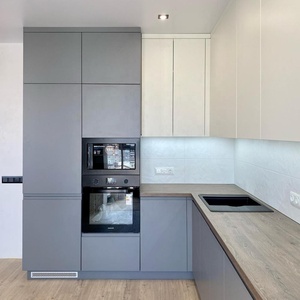 Mobili da Cucina Personalizzati con Pannelli Piatti Bicolore, Finitura Lucida o Opaca, Cassetti con Chiusura Ammortizzata per Ristrutturazione Cucina - Product Image 6