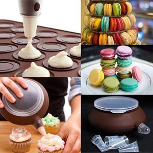 <span class=keywords><strong>Kit</strong></span> de cuisson pour macarons en silicone 48 cavités avec pot à tuyauterie et 4 buses - Product Image 3