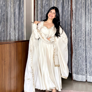 Costume Anarkali en soie pour femmes avec broderie dorée, tenue traditionnelle indienne pakistanaise pour mariage, coupe ample longue jusqu'au sol - Product Image 1