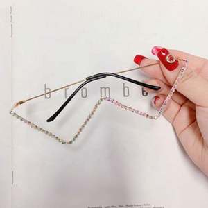 Gafas de Sol de Diamantes Retro de Lujo 2021 con Logotipo Personalizado, Gafas de Sol Femeninas con Protección UV400 y Pedrería, Monturas Triangulares para Mujer - Product Image 6