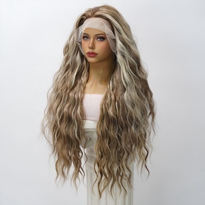 Nouveauté 2026 : Perruque ondulée bouclée en fibre chimique avec dentelle 13*4, mèches dorées camel, modèle SM9204B - Product Image 6