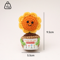 Décoration artistique tricotée à la main : Ensemble de plantes en pot Cactus, Poupée au design de personnage, Tournesol souriant au crochet, Ornement suspendu pour voiture