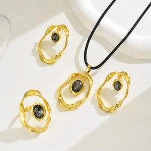 Conjunto de Joyería Punk de Aleación para Mujer, Estilo Ligero y Lujoso, Collar Geométrico Irregular, Pendientes y Anillo con Incrustaciones de Cristal y Estrás - Product Image 2