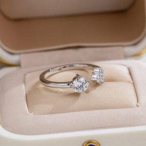 Bague de mariage pour femme Messi Jewelry MSR-2137 en or 18 carats avec diamant de laboratoire de forme ronde - Product Image 1