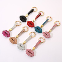 Personnalisable cristal rouge lèvre porte-clés personnalisé métal voiture porte-clés strass femmes sac pendentif bijoux suspendus décoration