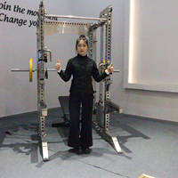 Cable Cross Machine Entraîneur fonctionnel Power Rack Smith Équipements d'exercice Multi fonction Smith Machine