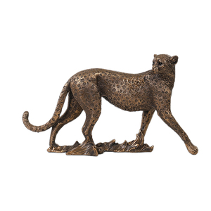 Statuetta in Poliresina, Lavorazione Delicata, Vivace Figurina di Grande Felino (Leopardo, Leone) in Resina, Decorazione per Casa e Giardino - Product Image 2