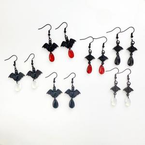 Jun <span class=keywords><strong>Eucalyptus</strong></span> Commerce Extérieur Transfrontalier Original Noir Rouge Protéine Cristal Gothique Noir Chauve-Souris Boucles <span class=keywords><strong>D</strong></span>'oreilles Sortie <span class=keywords><strong>D</strong></span>'usine - Product Image 3