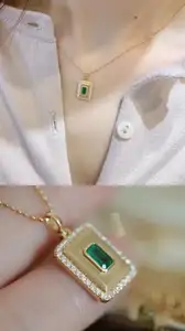 Women's Elegant Gemstone Jewelry Flower Choker 18K Gold Diamond And Emerald Necklace