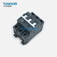 Disjoncteur miniature 3 pôles série PL9X EATON USA PL9X-C16/3 Courbe de protection contre les surcharges et les courts-circuits pour rail DIN