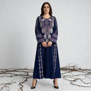 Robe Abaya en Polyester Personnalisée de Luxe pour Femmes Musulmanes, Fournisseur en Gros de Haute Qualité et Élégante - Product Image 1