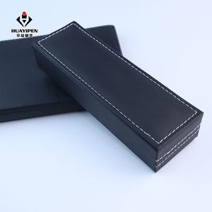 Contenitore di penna pieghevole <span class=keywords><strong>moderno</strong></span> elegante <span class=keywords><strong>in</strong></span> <span class=keywords><strong>pelle</strong></span> nera con cuciture bianche Logo personalizzato regalo per la custodia della penna <span class=keywords><strong>in</strong></span> metallo - Product Image 6