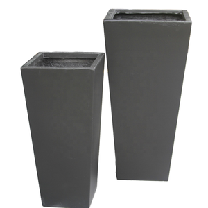 Juego de 3 Macetas de Fibra de Vidrio de Alta Calidad, Modernas, Ecológicas y Ligeras para Jardín - Product Image 1