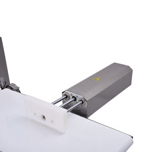 เครื่องชั่งตรวจสอบน้ำหนักคุกกี้ เครื่องชั่งตรวจสอบน้ำหนัก อุปกรณ์ตรวจสอบน้ำหนักในประเทศจีน - Product Image 1