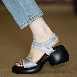 Sandalias de Mujer 2025 Verano Estilo Francés con Correa en el Tobillo, Plataforma de Tacón Alto para Mujeres Bajas, Punta Abierta, Casuales, Elevadoras - Product Image 6