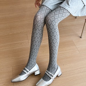 Nicchia stile retrò giapponese modello scuro Jacquard media spessa Base equipaggio <span class=keywords><strong>calze</strong></span> di seta grande elastico bianco latte - Product Image 3